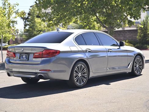 Used 2018 BMW 530i RWD image 5