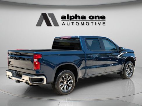 Used 2023 Chevrolet Silverado 1500 LT AWD/4WD image 7