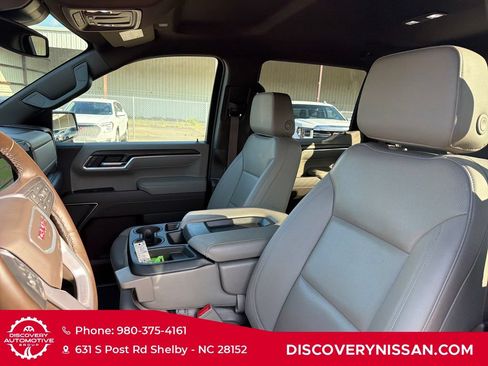 Used 2025 GMC Sierra 1500 SLT AWD/4WD image 13