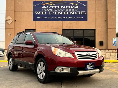 Used 2012 Subaru Outback 2.5i Limited AWD/4WD image 1