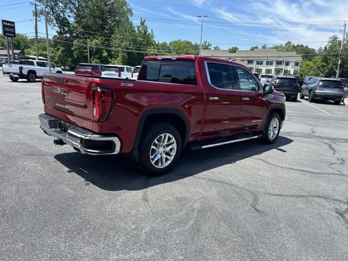 Used 2021 GMC Sierra 1500 SLT w/ SLT Premium Plus Package AWD/4WD image 14