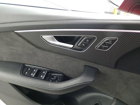 Used 2022 Audi RS Q8 AWD/4WD image 29