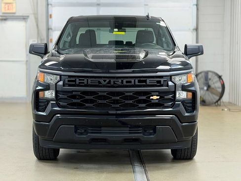 Used 2024 Chevrolet Silverado 1500 Custom AWD/4WD image 2