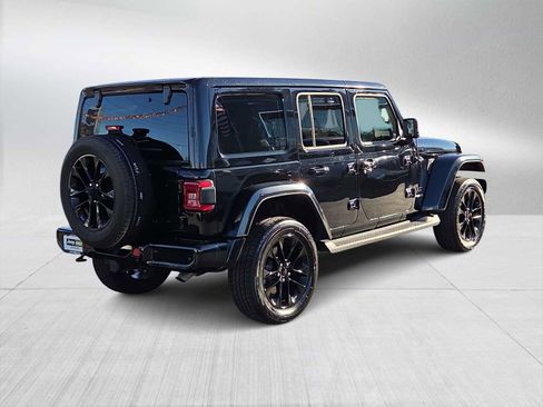 Used 2021 Jeep Wrangler Unlimited Sahara image 8
