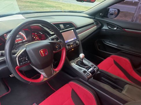 Used 2018 Honda Civic Type R image 10