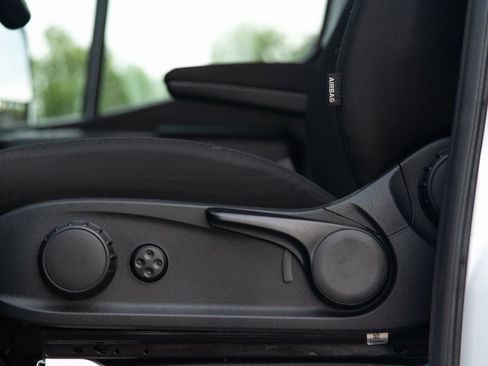 Used 2024 Mercedes-Benz Sprinter 2500 image 25