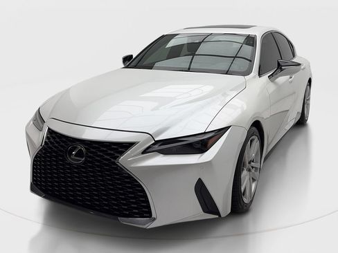 Used 2023 Lexus IS 300 w/ Comfort Package RWD image 4