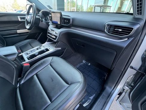 Used 2023 Ford Explorer XLT w/ Equipment Group 202A image 20