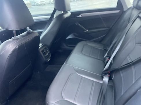 Used 2022 Volkswagen Passat 2.0T SE image 13