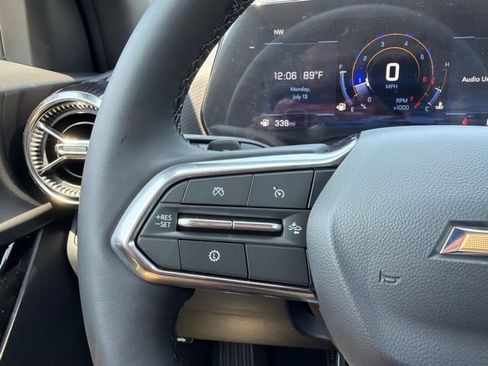 New 2026 Chevrolet Equinox LT FWD image 16
