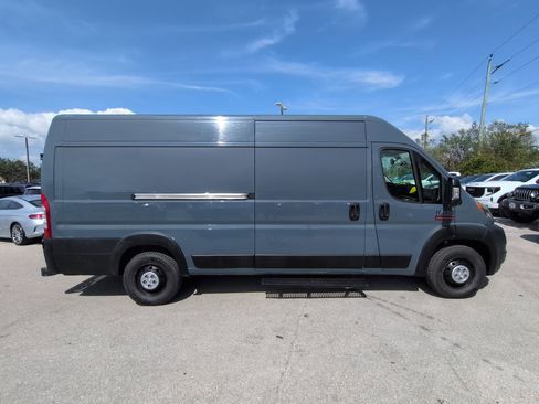 Used 2020 RAM ProMaster 3500 FWD image 4