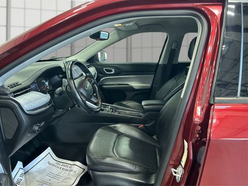 Used 2022 Jeep Compass Latitude AWD/4WD image 9
