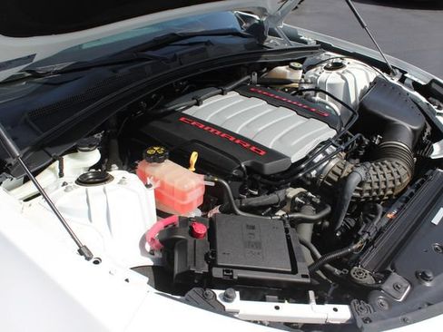 Used 2021 Chevrolet Camaro SS RWD image 26