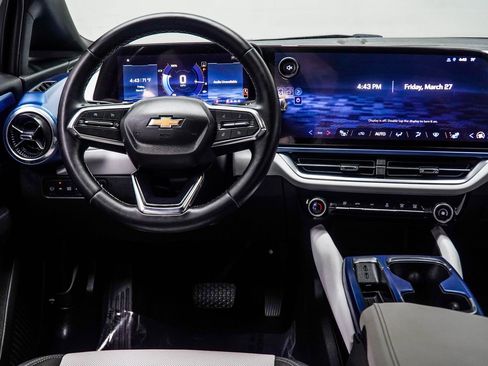 Used 2025 Chevrolet Equinox EV LT w/ LPO, All-Weather Mat Package image 15