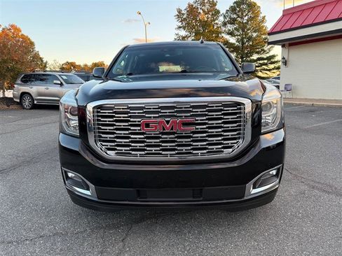 Used 2019 GMC Yukon XL Denali w/ Denali Ultimate Package image 5