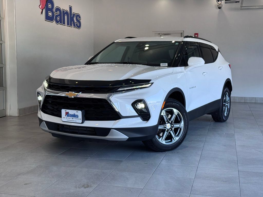 Certified 2023 Chevrolet Blazer LT w/ Convenience Package AWD/4WD image 2