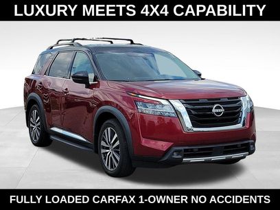 Used 2022 Nissan Pathfinder Platinum w/ Lighting Package (N93)