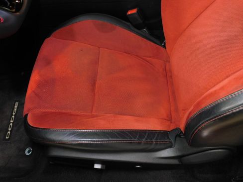 Used 2015 Dodge Challenger R/T Plus RWD image 32