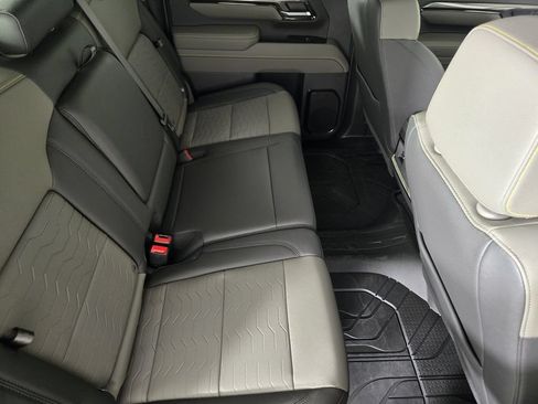 New 2026 Chevrolet Silverado 2500 ZR2 AWD/4WD image 35