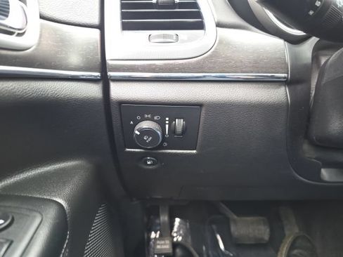Used 2018 Jeep Grand Cherokee Limited AWD/4WD image 15