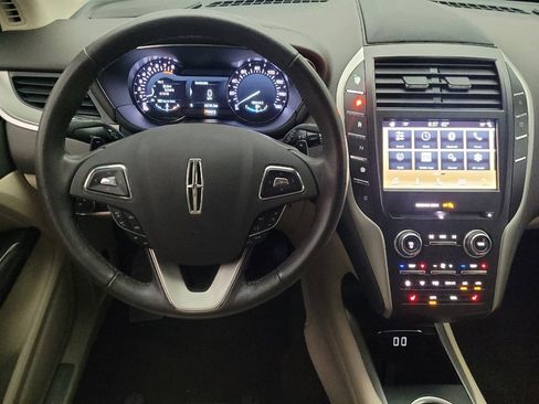 Used 2019 Lincoln MKC Premiere image 22
