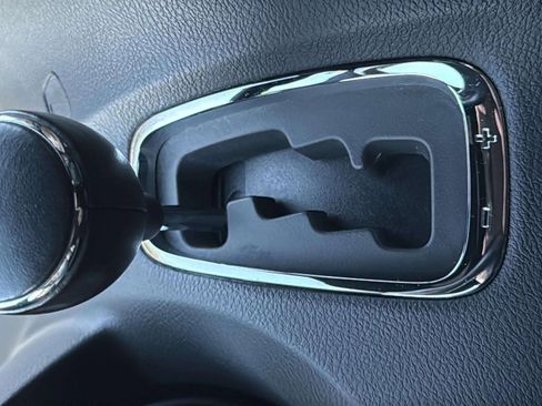 Used 2018 Dodge Grand Caravan SXT w/ Blacktop Package image 22