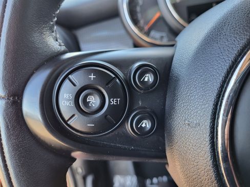 Used 2016 MINI Cooper 4-Door Hardtop image 26