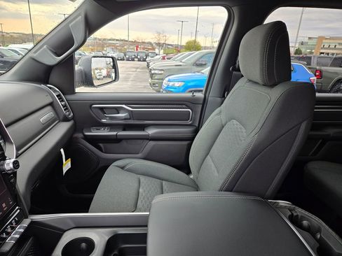 New 2026 RAM 1500 4x4 Crew Cab image 24