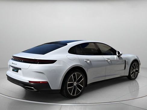 Used 2026 Porsche Panamera 4 E-Hybrid AWD/4WD image 3