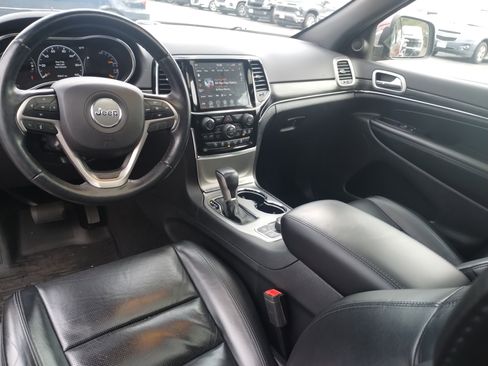 Used 2020 Jeep Grand Cherokee Limited w/ Luxury Group II image 17