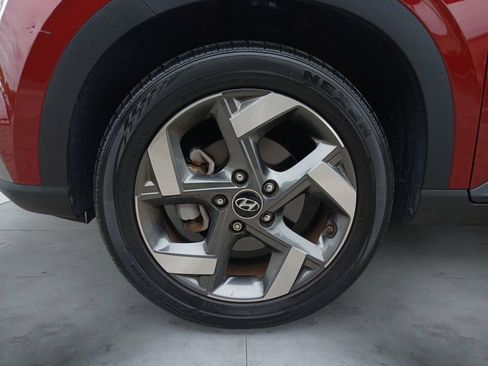 Used 2024 Hyundai Venue SEL FWD image 14