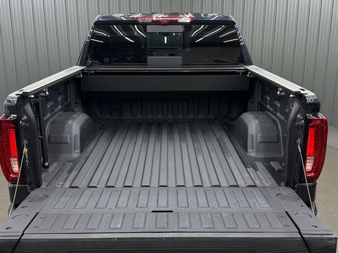 Used 2025 GMC Sierra 1500 AT4X w/ AT4X AEV Edition image 18