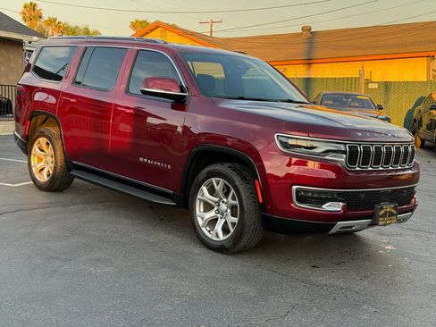 Used 2022 Jeep Wagoneer Series II AWD/4WD image 3