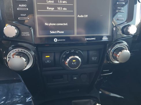 Used 2022 Toyota 4Runner TRD Off-Road AWD/4WD image 22