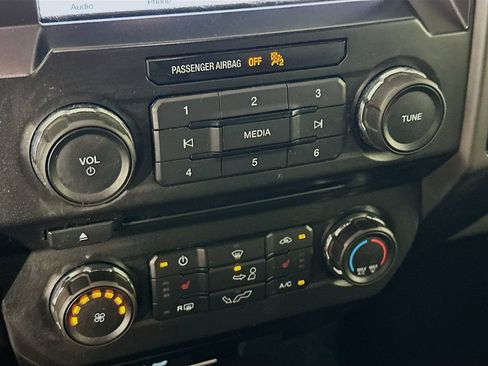 Used 2018 Ford F150 XLT w/ Equipment Group 302A Luxury AWD/4WD image 21