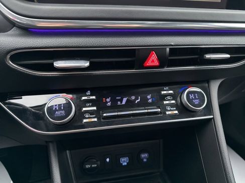 Used 2022 Hyundai Sonata Limited image 39