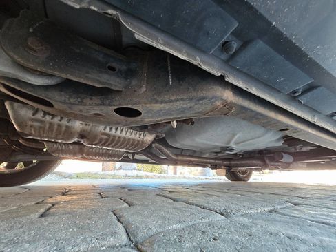 Used 2003 Lincoln Town Car Cartier image 62