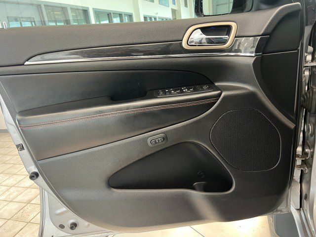 Used 2017 Jeep Grand Cherokee Limited 75th Anniversary AWD/4WD image 11