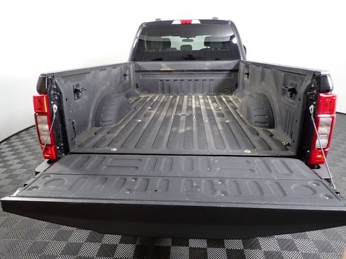 Used 2022 Ford F250 XLT w/ Black Appearance Package AWD/4WD image 17