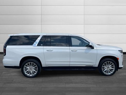 Used 2024 Cadillac Escalade ESV Premium Luxury AWD/4WD image 6