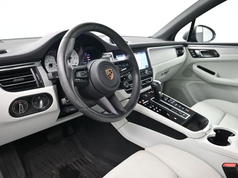 Used 2023 Porsche Macan Turbo AWD/4WD image 4