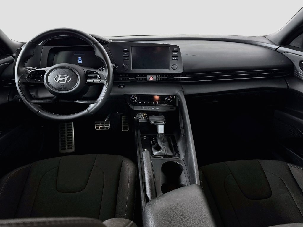 Used 2025 Hyundai Elantra Sport FWD image 36