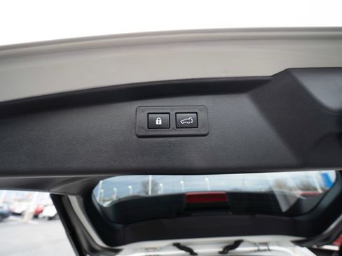 Used 2021 Subaru Outback Touring w/ Popular Package #2 image 29