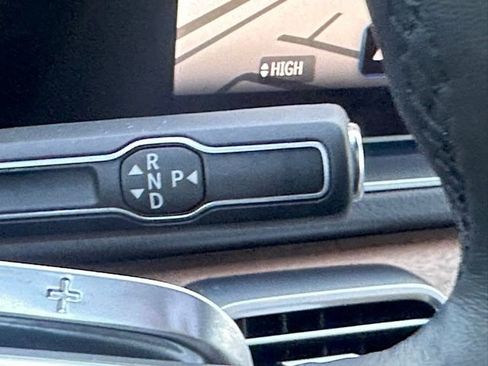 Certified 2025 Mercedes-Benz GLS 450 4MATIC image 18