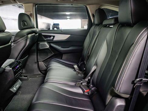 Used 2025 Acura MDX SH-AWD w/ Technology Package image 20