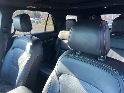 Used 2016 Ford Explorer Limited image 8