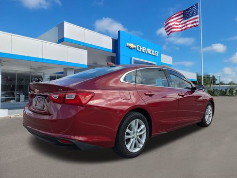 Used 2017 Chevrolet Malibu LT w/ Leather Package image 4