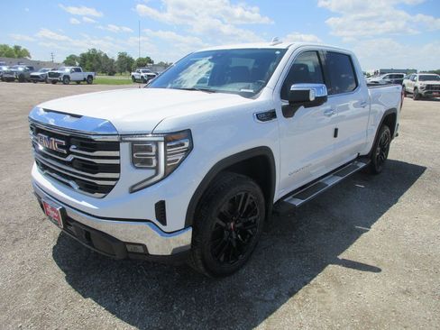 New 2026 GMC Sierra 1500 SLT w/ SLT Premium Package AWD/4WD image 10