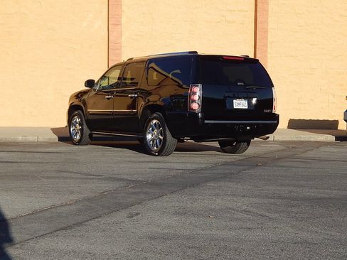 Used 2007 GMC Yukon XL Denali image 4