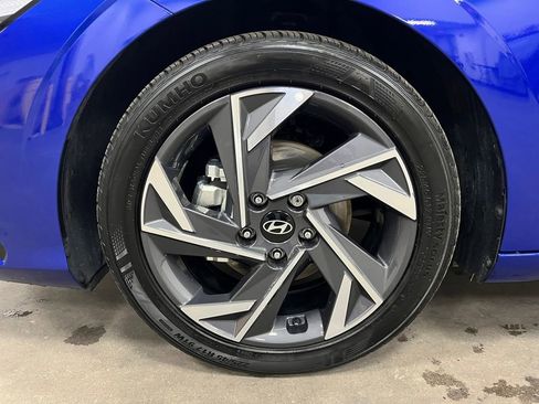 Used 2025 Hyundai Elantra SEL image 13